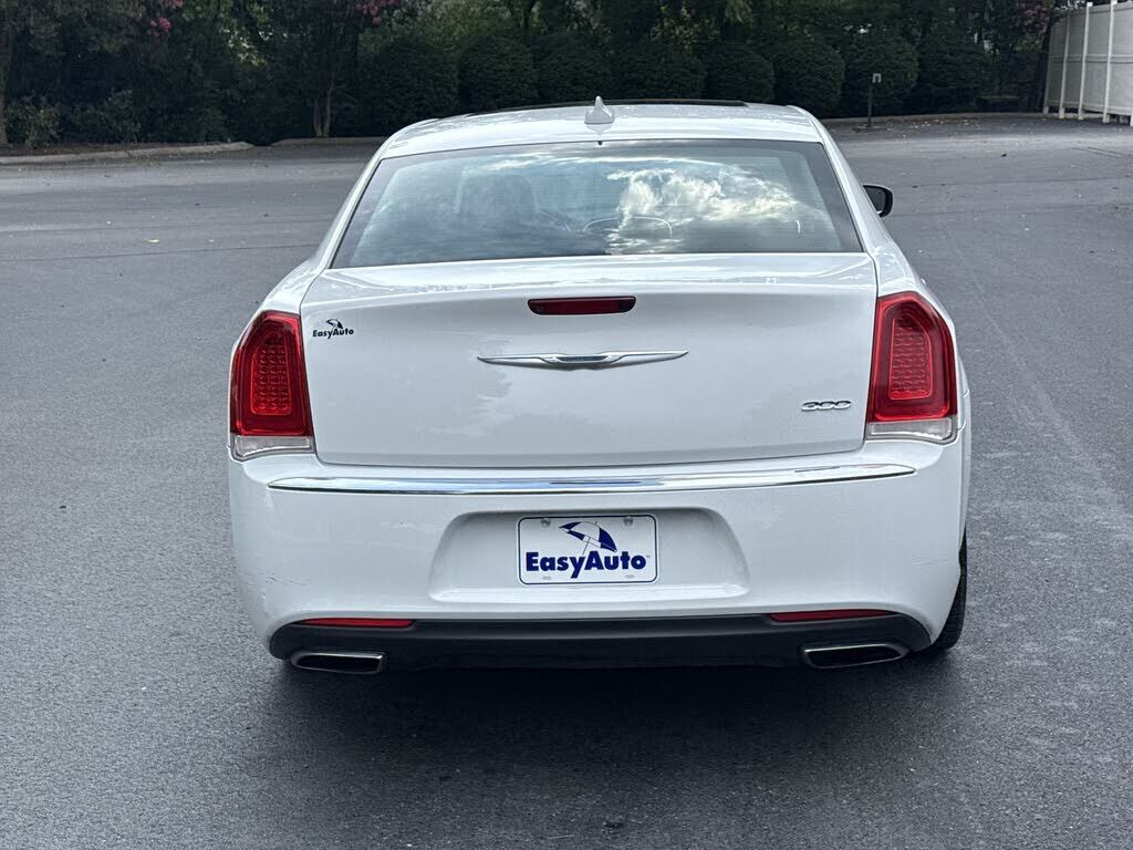 2017 CHRYSLER 300