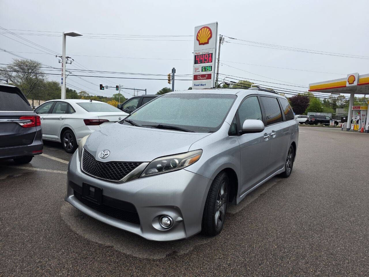 2016 TOYOTA Sienna