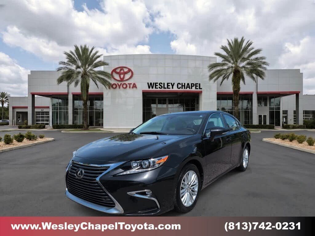 2016 LEXUS ES