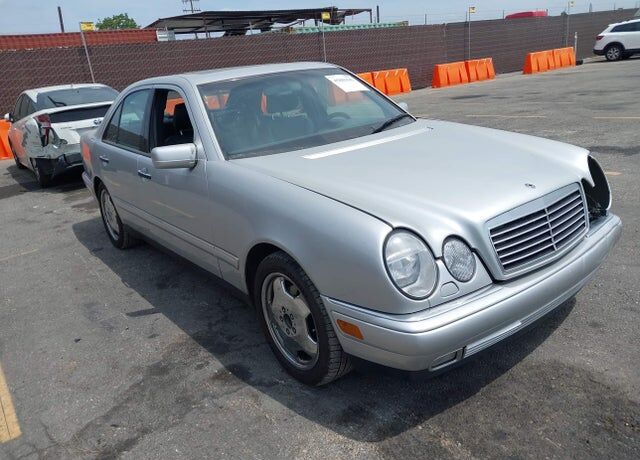 1997 MERCEDES-BENZ E-Class
