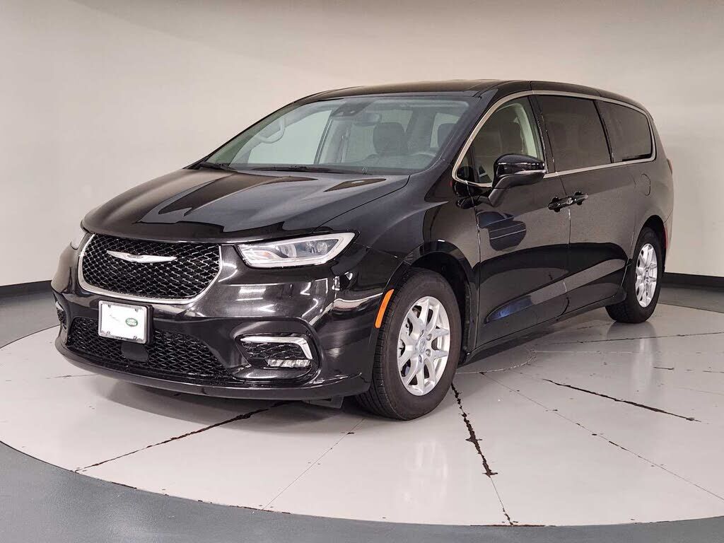 2023 CHRYSLER Pacifica