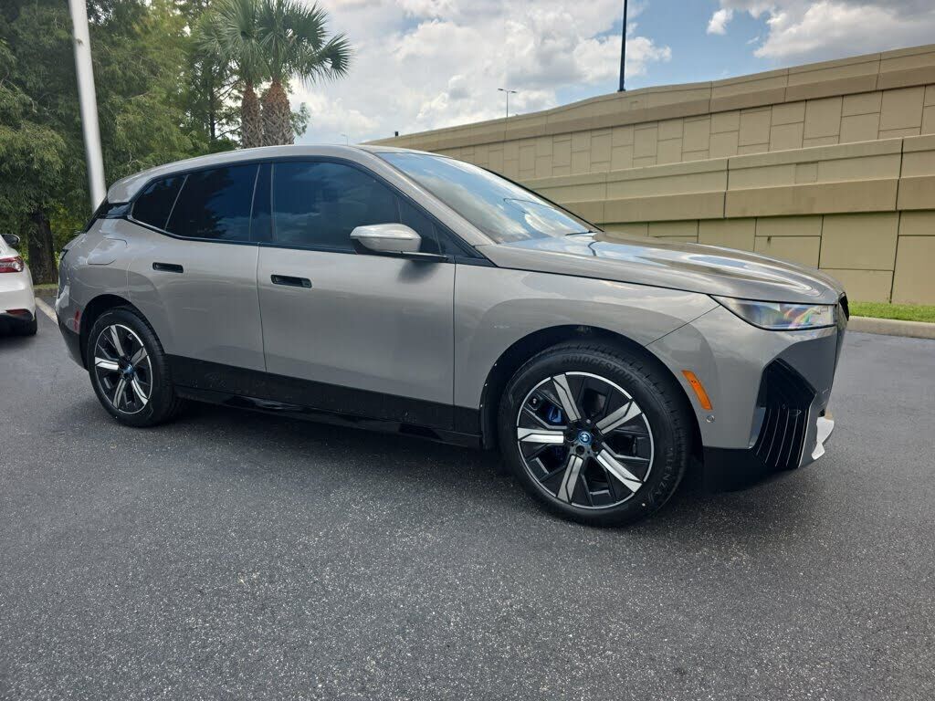 2023 BMW ix