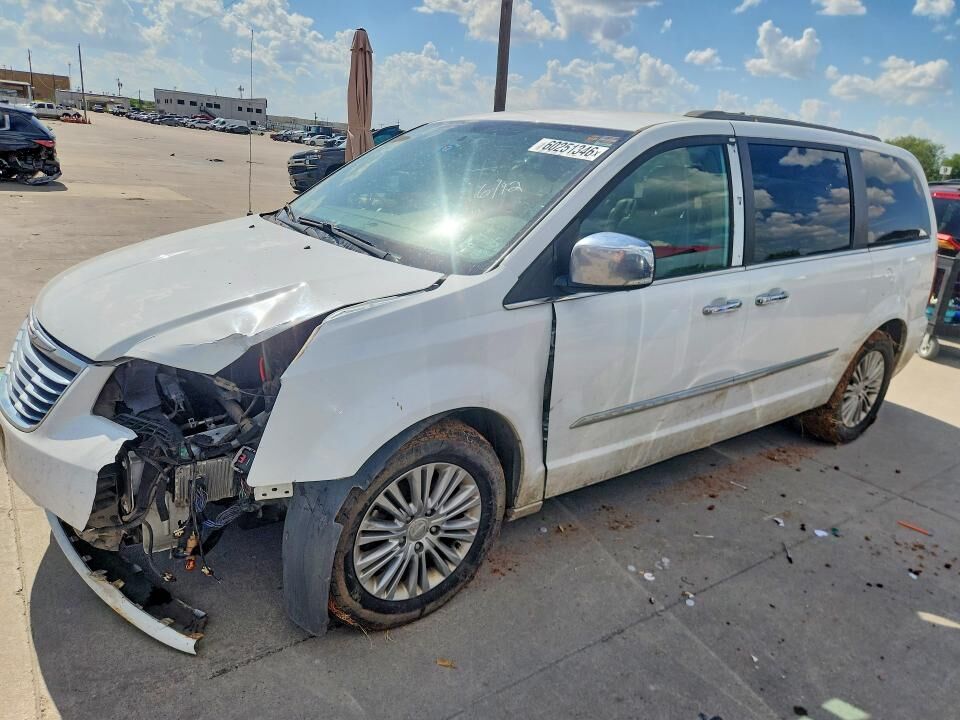 2015 CHRYSLER Town and Country