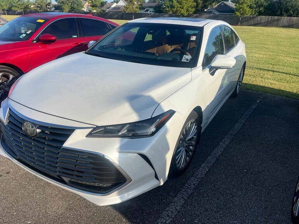 2019 TOYOTA Avalon