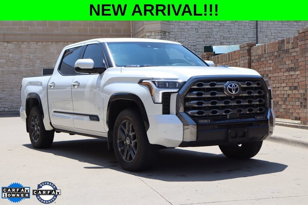 2024 TOYOTA Tundra