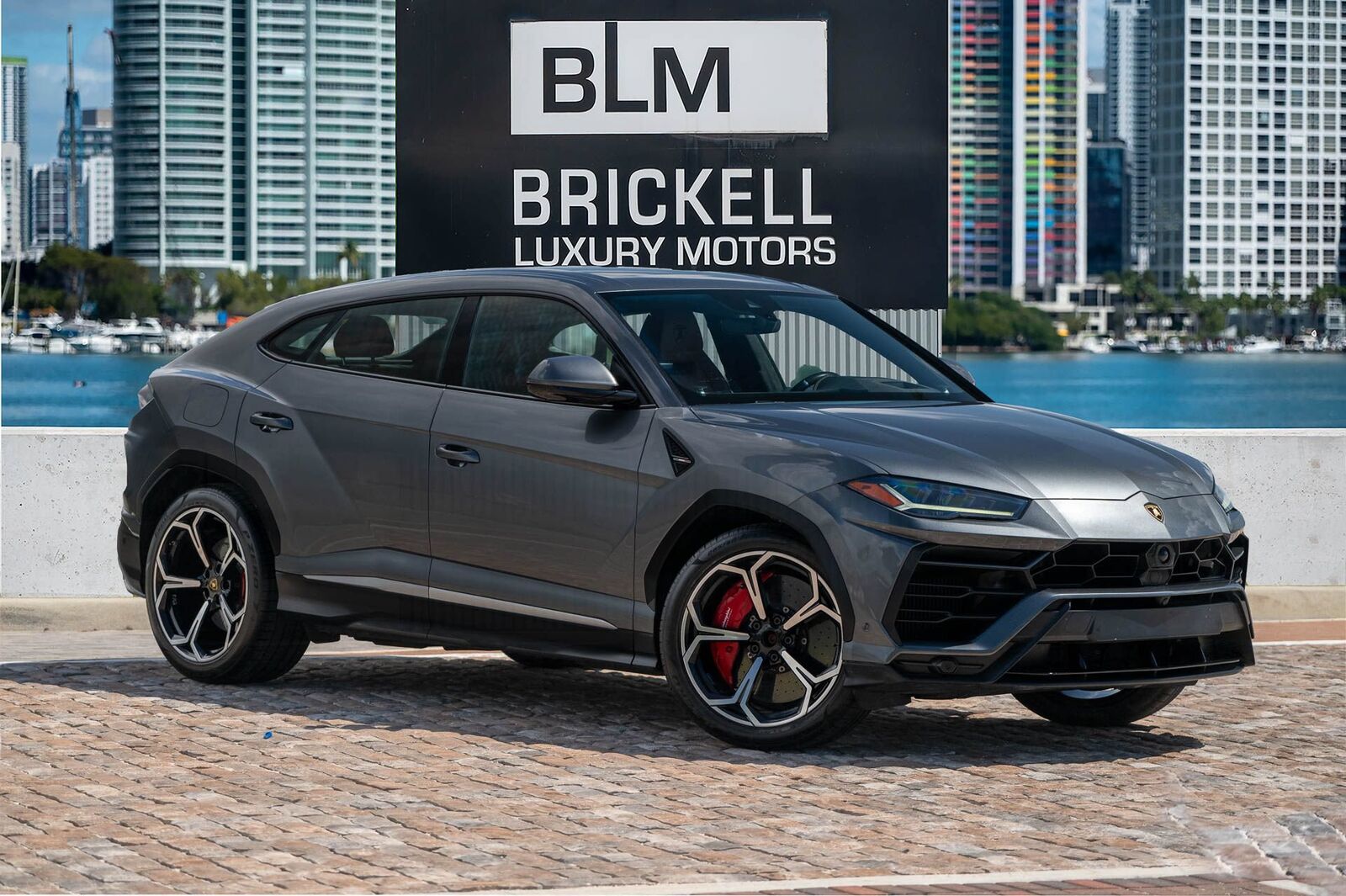 2019 LAMBORGHINI URUS