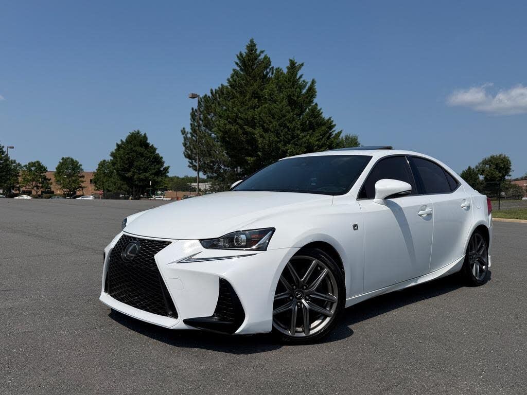 2017 LEXUS IS