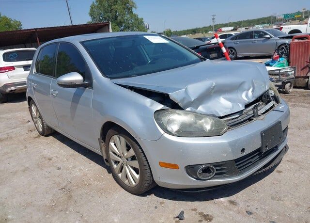 2012 VOLKSWAGEN Golf