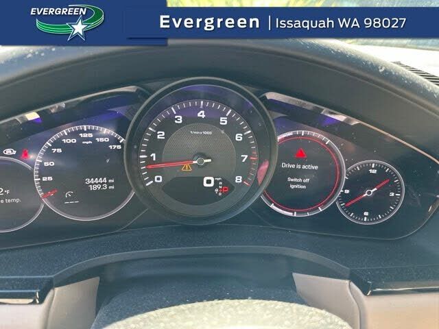 2023 PORSCHE Cayenne
