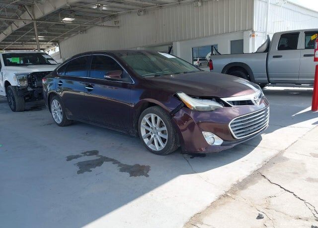 2013 TOYOTA Avalon