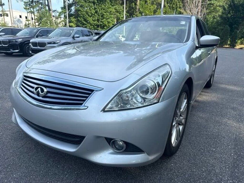 2011 INFINITI G37