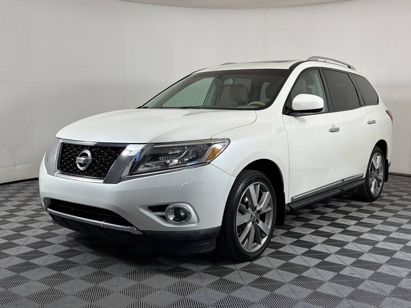 2015 NISSAN Pathfinder
