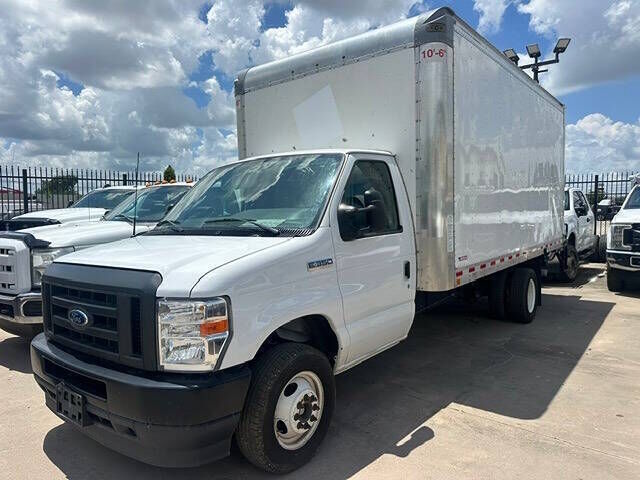 2024 FORD E-350
