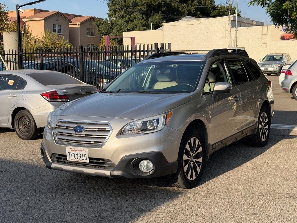 2017 SUBARU Outback
