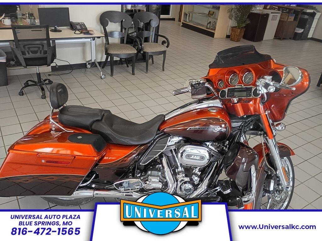 2012 HARLEY DAVIDSON CVO Street Glide