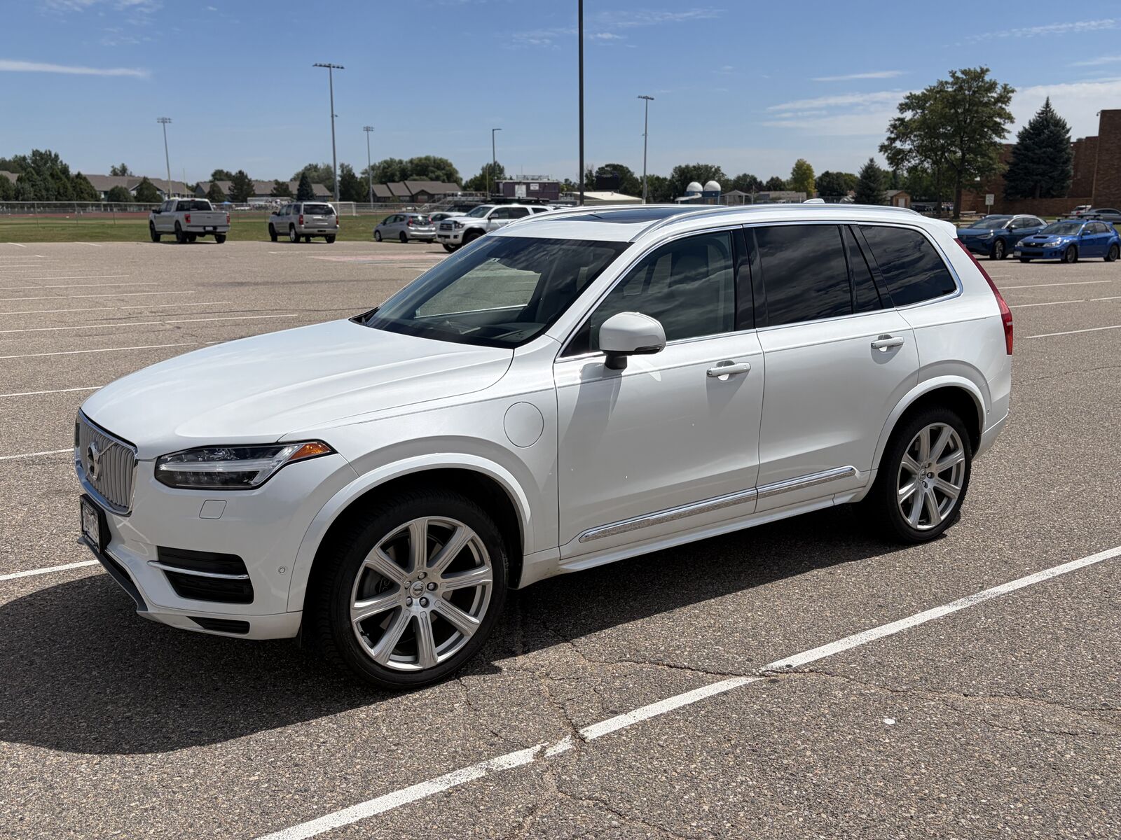 2017 VOLVO XC90