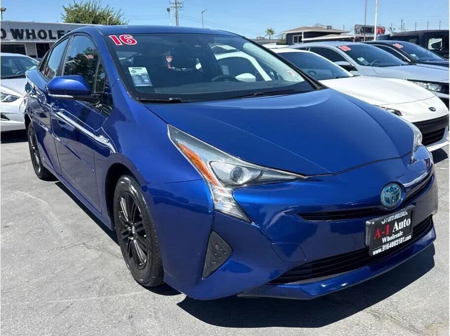 2016 TOYOTA PRIUS