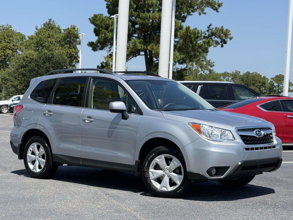 2016 SUBARU Forester