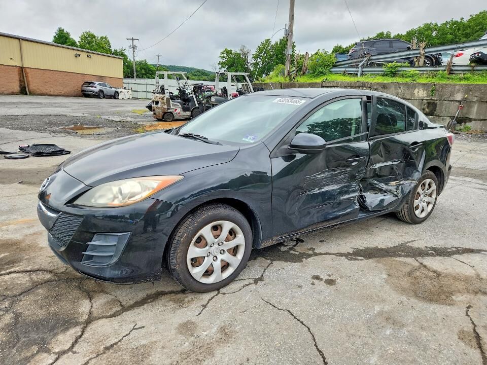 2010 MAZDA Mazda3