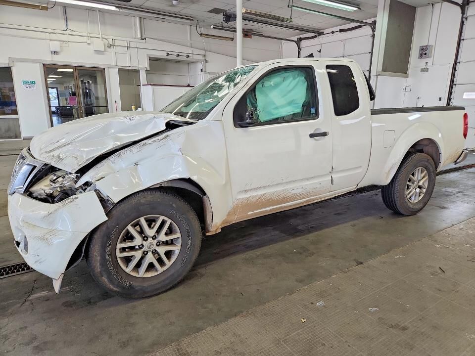 2015 NISSAN Frontier