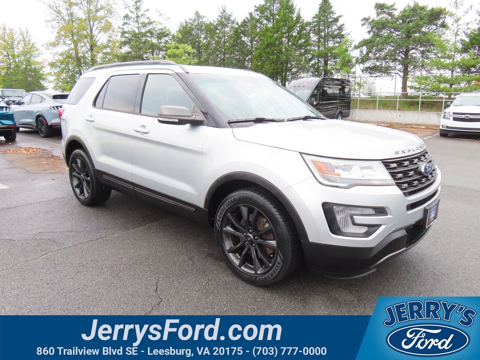 2017 FORD Explorer