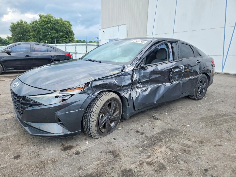 2022 HYUNDAI Elantra