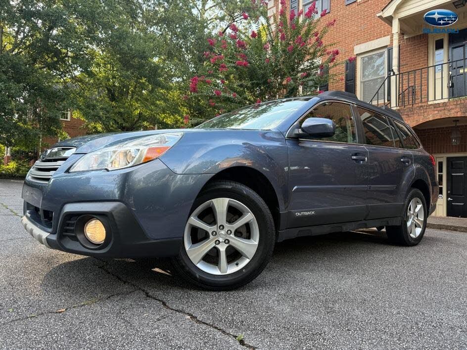 2013 SUBARU Outback