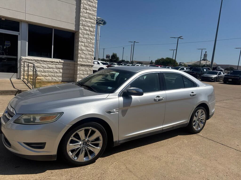 2011 FORD Taurus