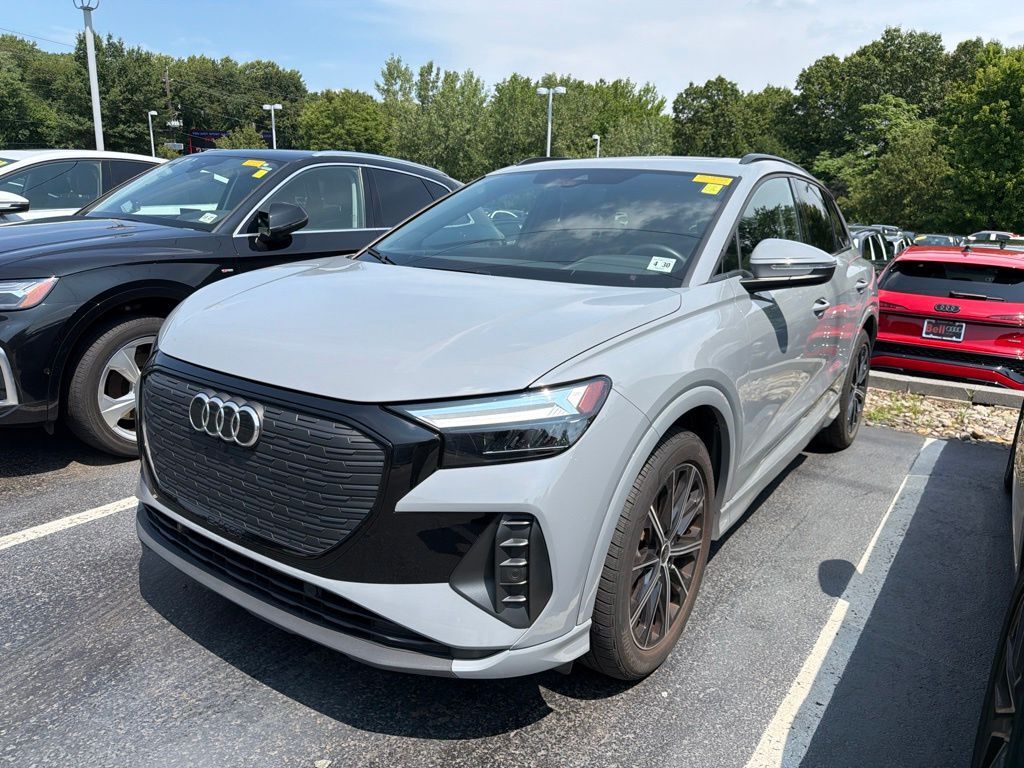 2025 AUDI Q4