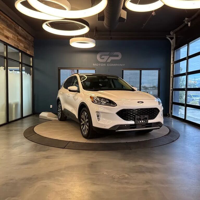 2020 FORD Escape