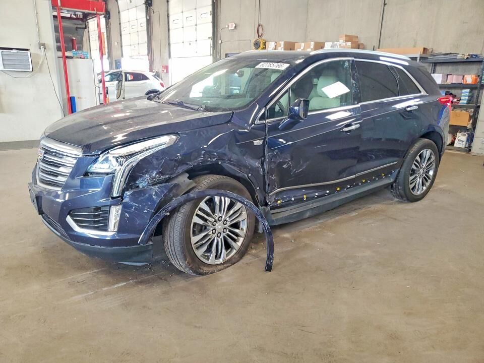 2017 CADILLAC XT5
