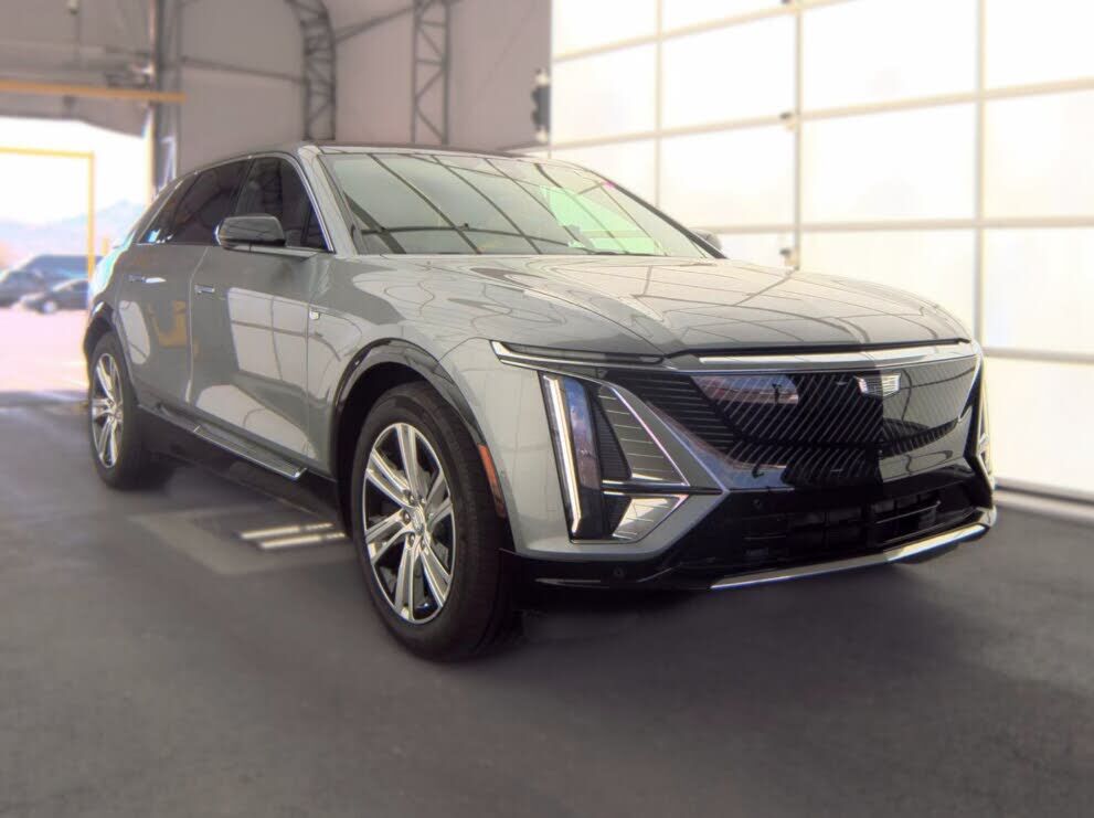 2024 CADILLAC Lyriq