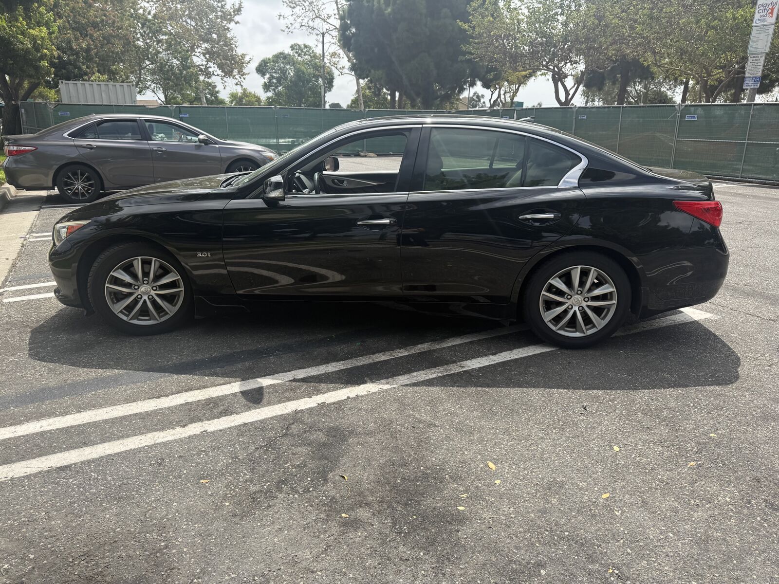 2016 INFINITI Q50