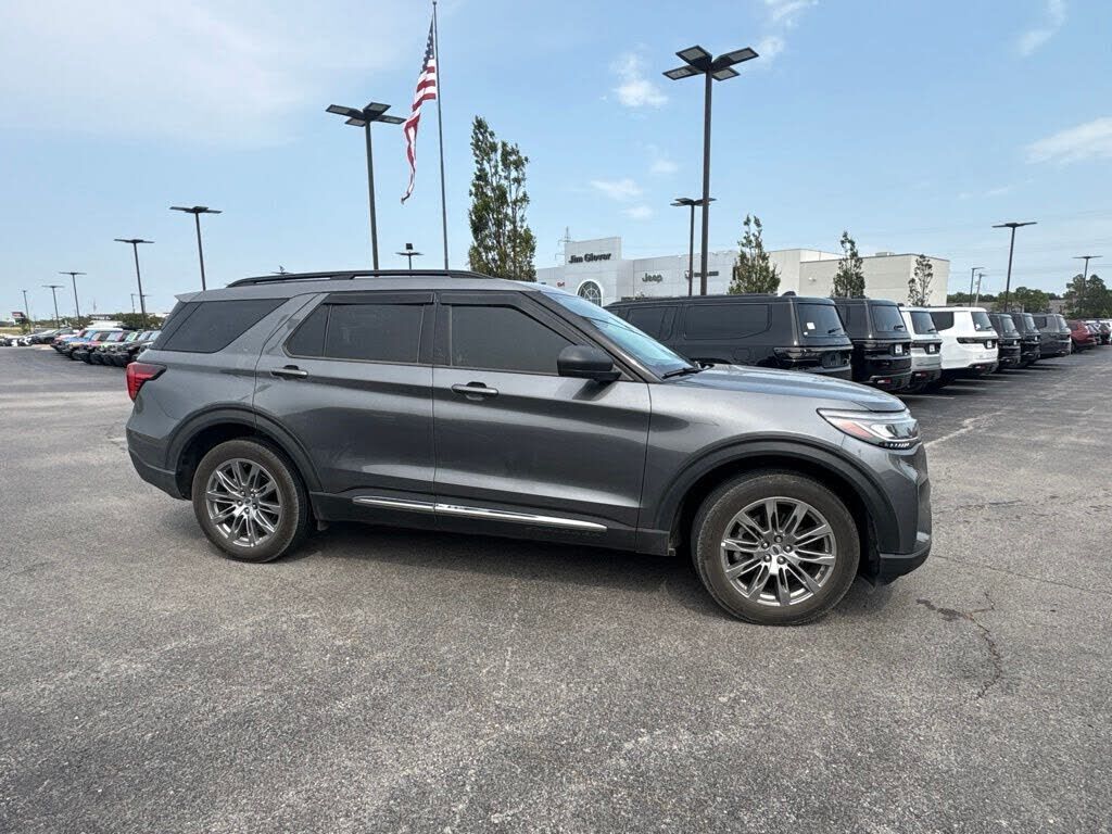 2025 FORD Explorer