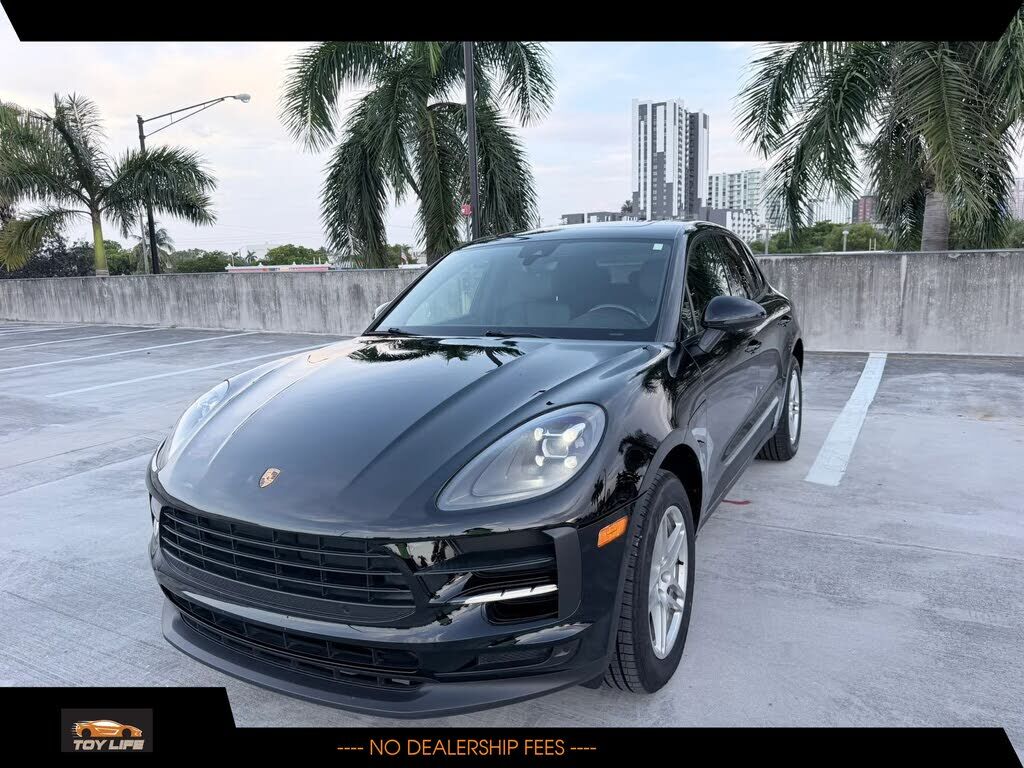 2020 PORSCHE Macan