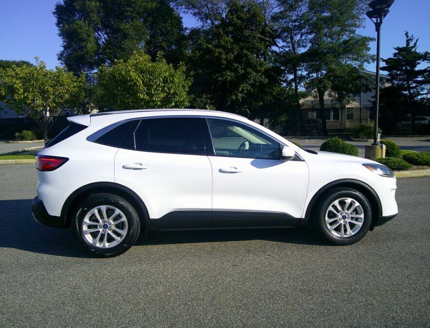 2020 FORD Escape