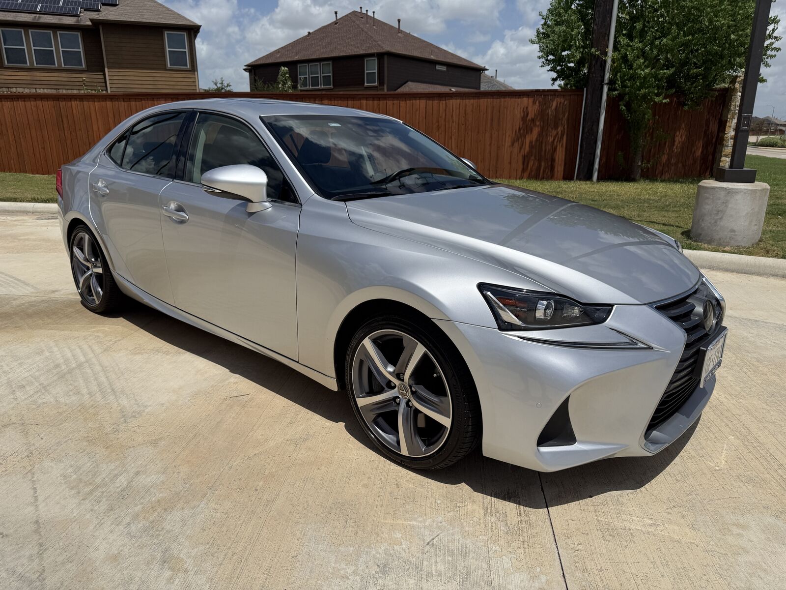 2019 LEXUS IS