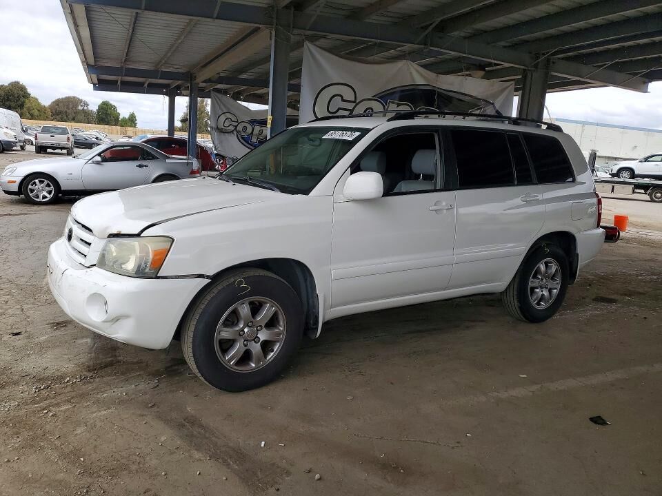 2004 TOYOTA Highlander