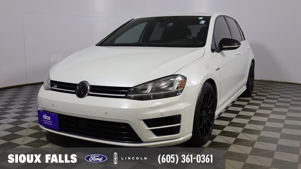 2017 VOLKSWAGEN Golf R