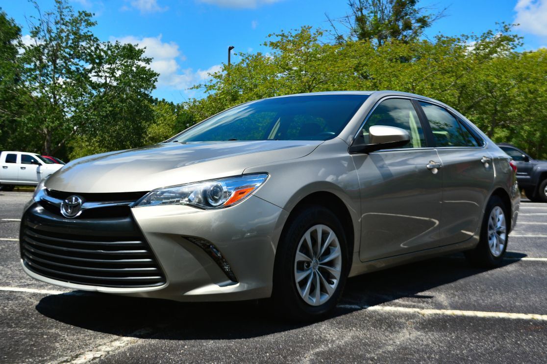 2017 TOYOTA Camry