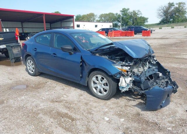 2017 MAZDA Mazda3