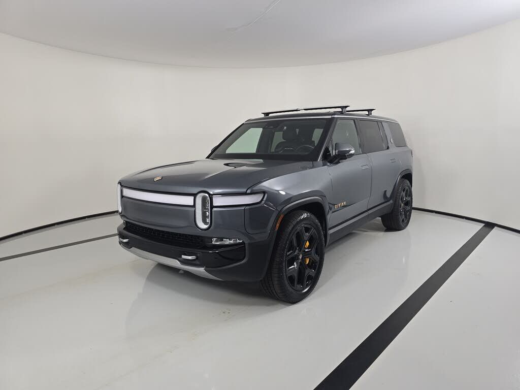 2024 RIVIAN R1S
