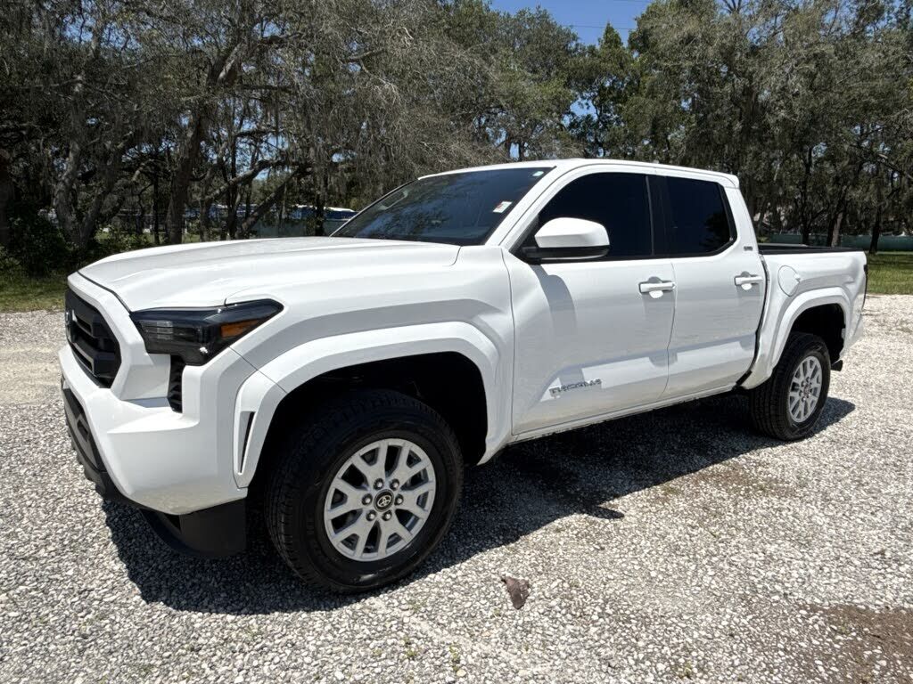 2025 TOYOTA Tacoma