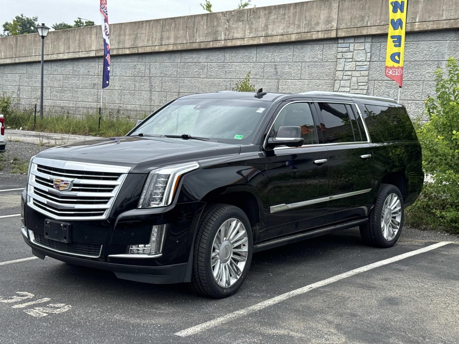2017 CADILLAC Escalade ESV