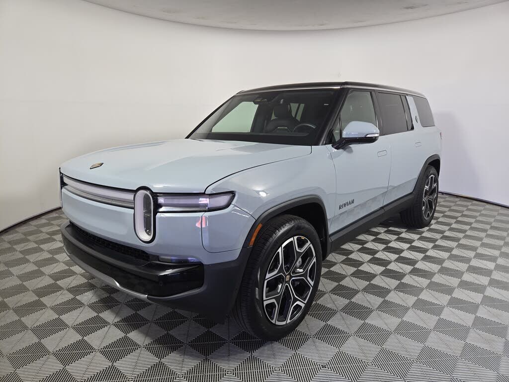2025 RIVIAN R1S