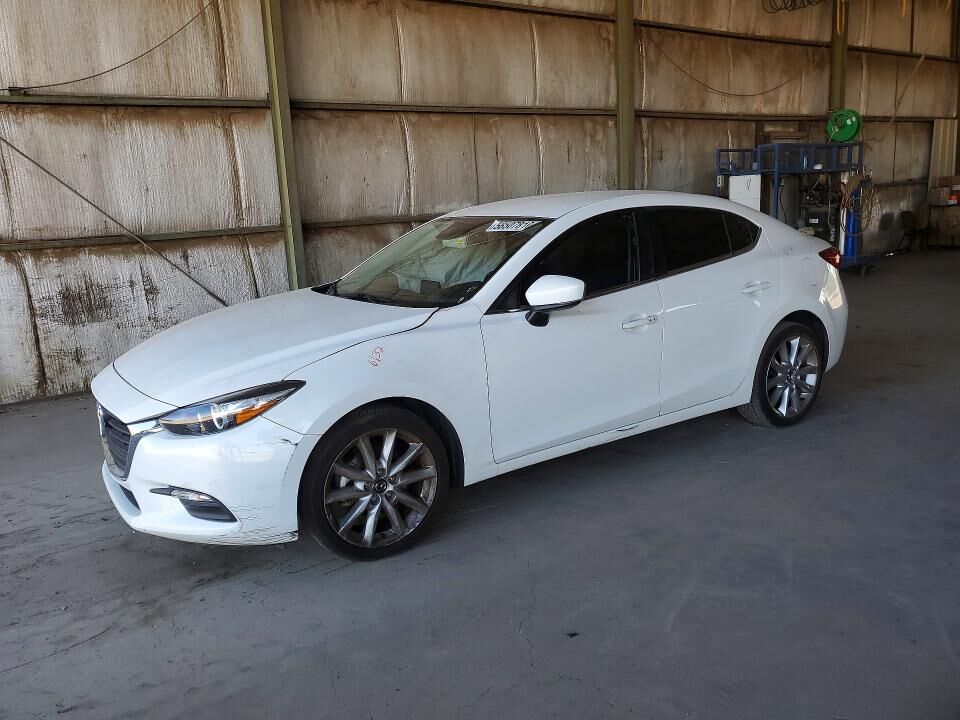 2017 MAZDA Mazda3