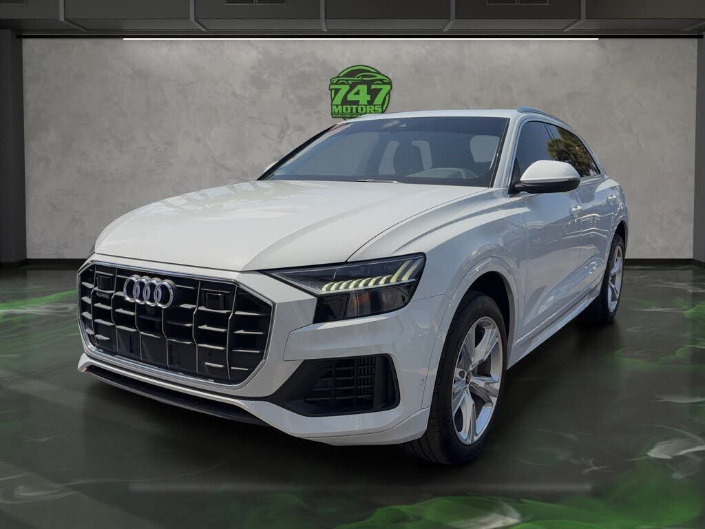 2023 AUDI Q8