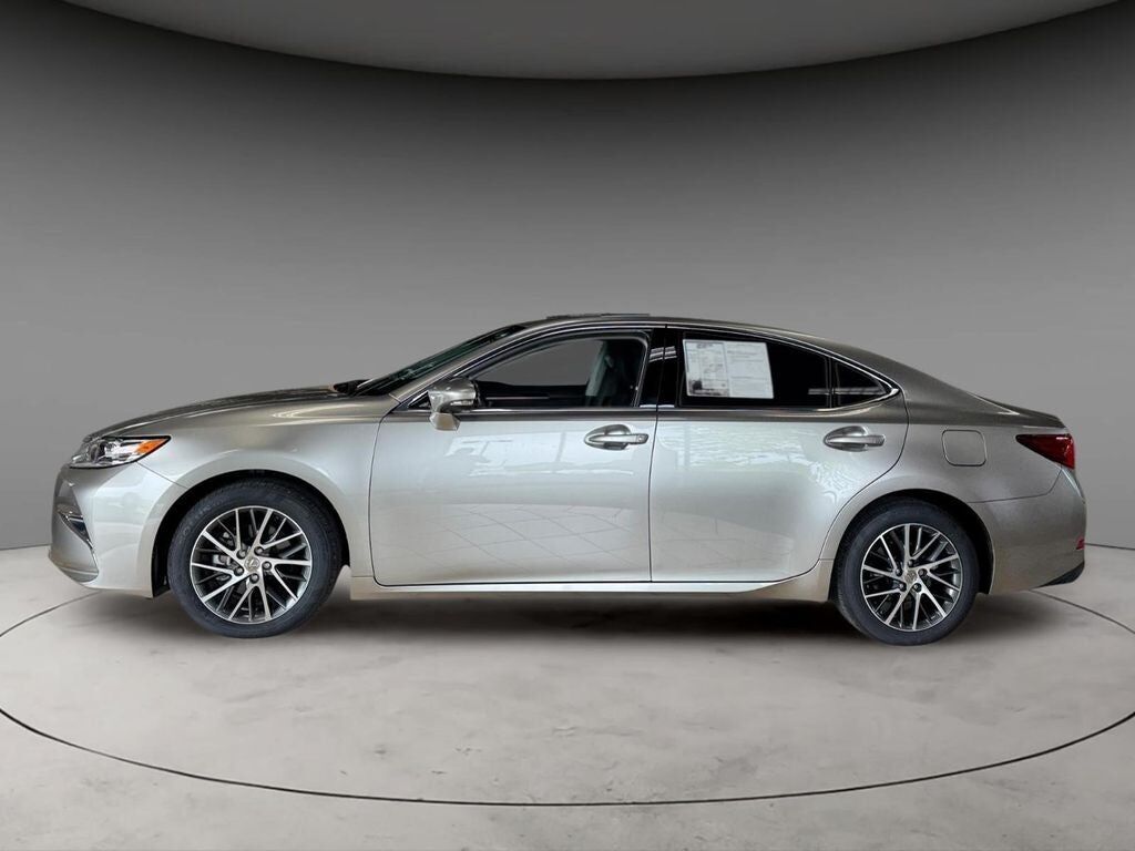 2018 LEXUS ES