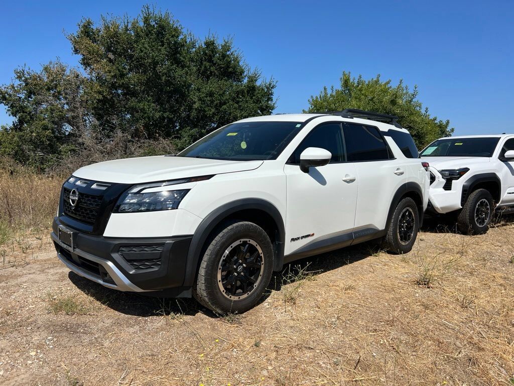 2024 NISSAN Pathfinder