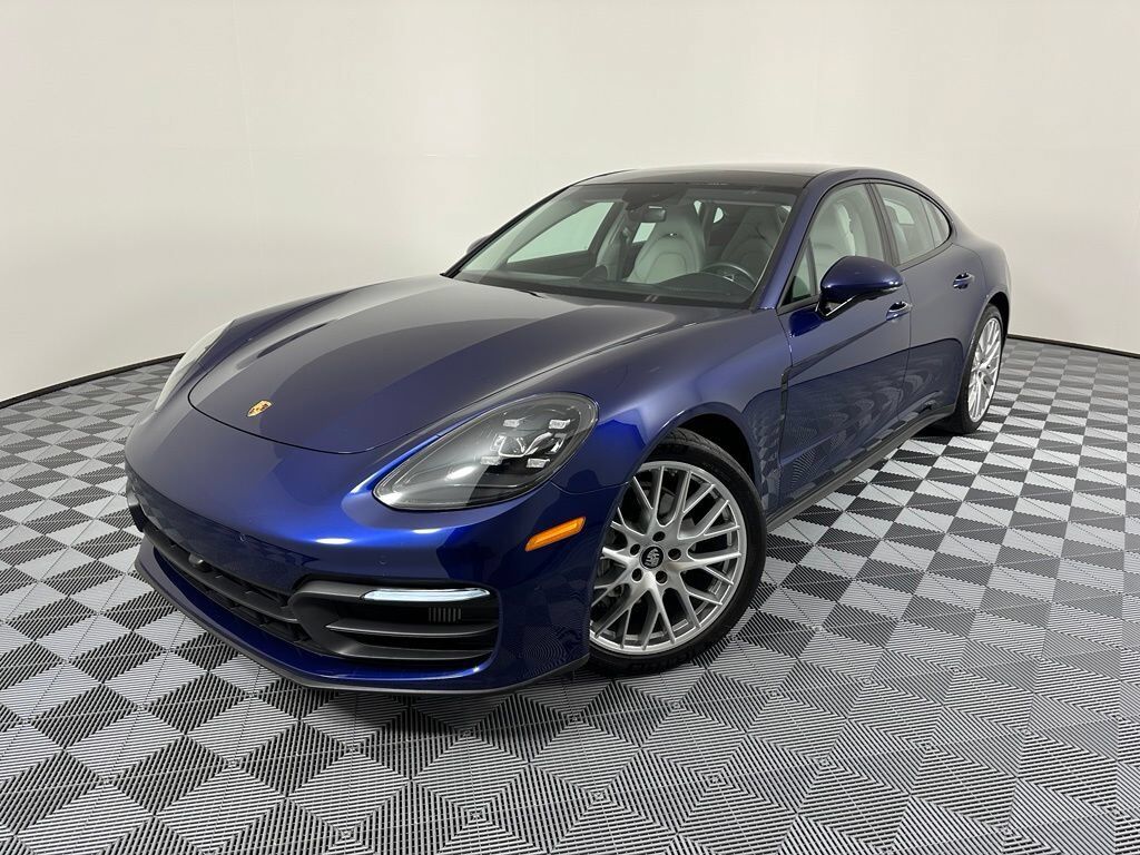 2022 PORSCHE Panamera